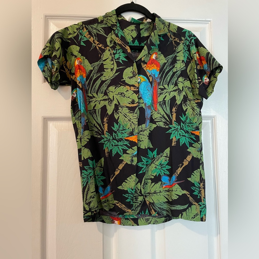 vintage vibrant parrot shirt in green and black, for your margaritaville fantasy